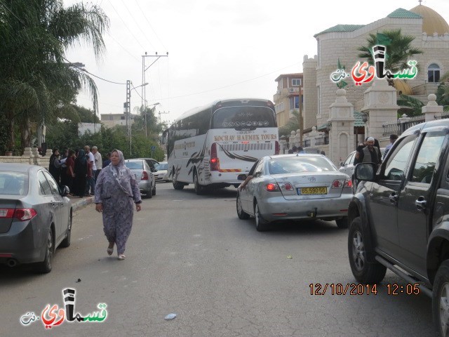 كفرقاسم : دموع الفرح وقطرات الغيث من السماء مع وصول الوفد الاخير لحجاجنا ساحة مسجد بلال بن رباح 